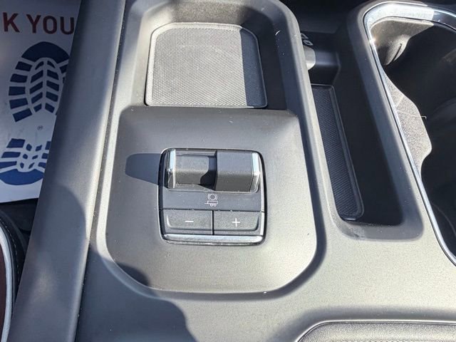 Used 2024 GMC Sierra 2500 Denali Ultimate AWD/4WD image 17