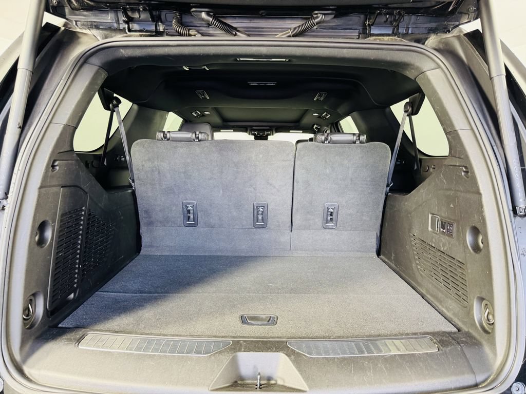 Used 2023 Chevrolet Suburban High Country w/ Max Trailering Package RWD image 28