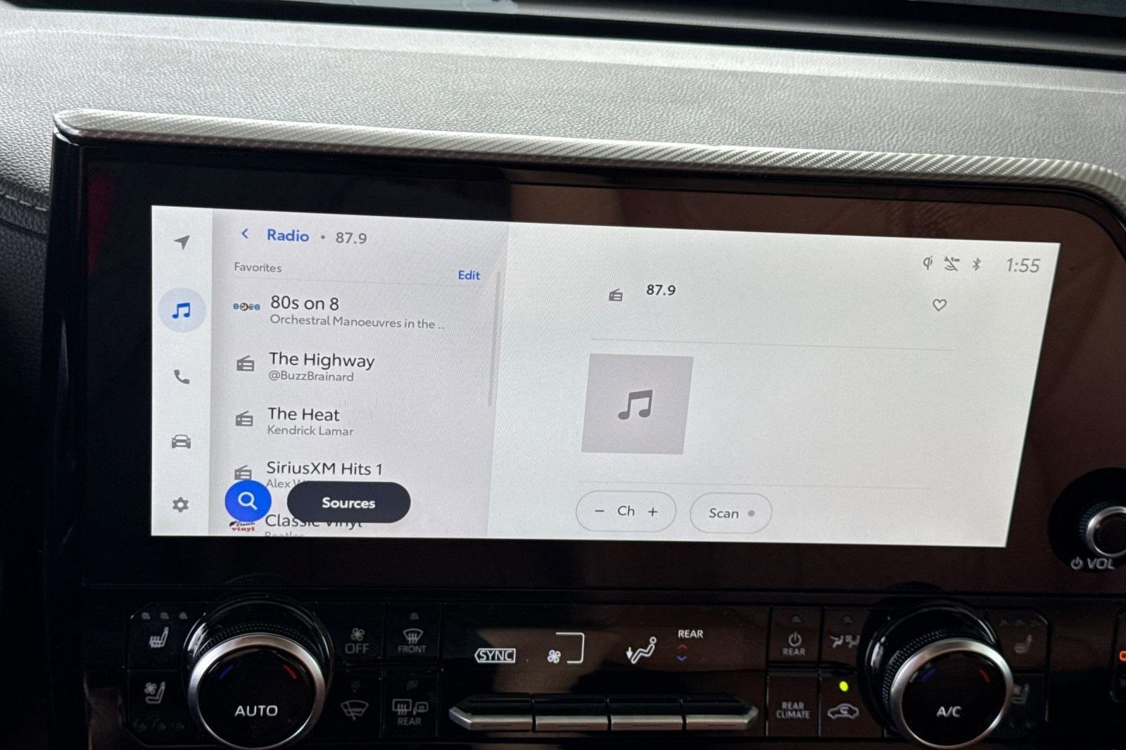 New 2026 Toyota Highlander Platinum image 17