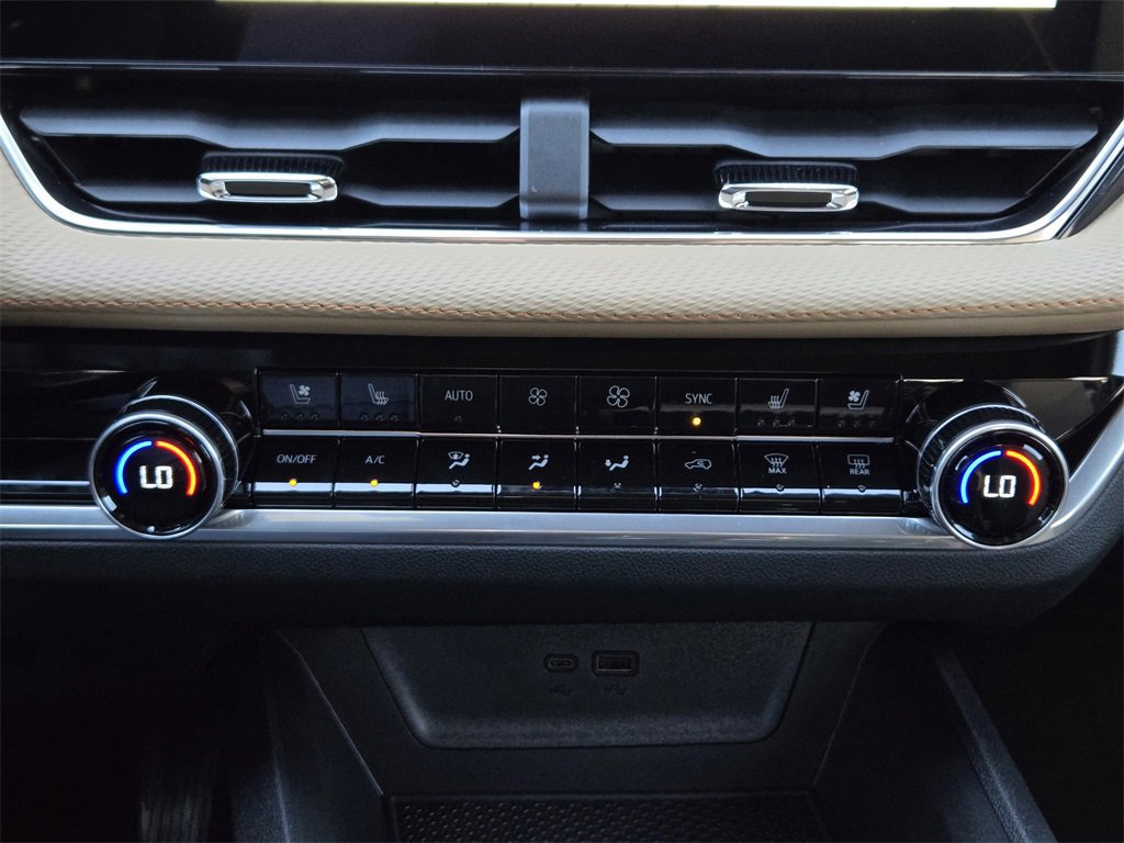 New 2026 Chevrolet Equinox ACTIV w/ Convenience Package III image 10