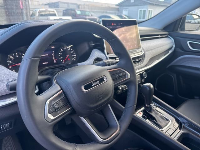 Used 2022 Jeep Compass Latitude FWD image 10