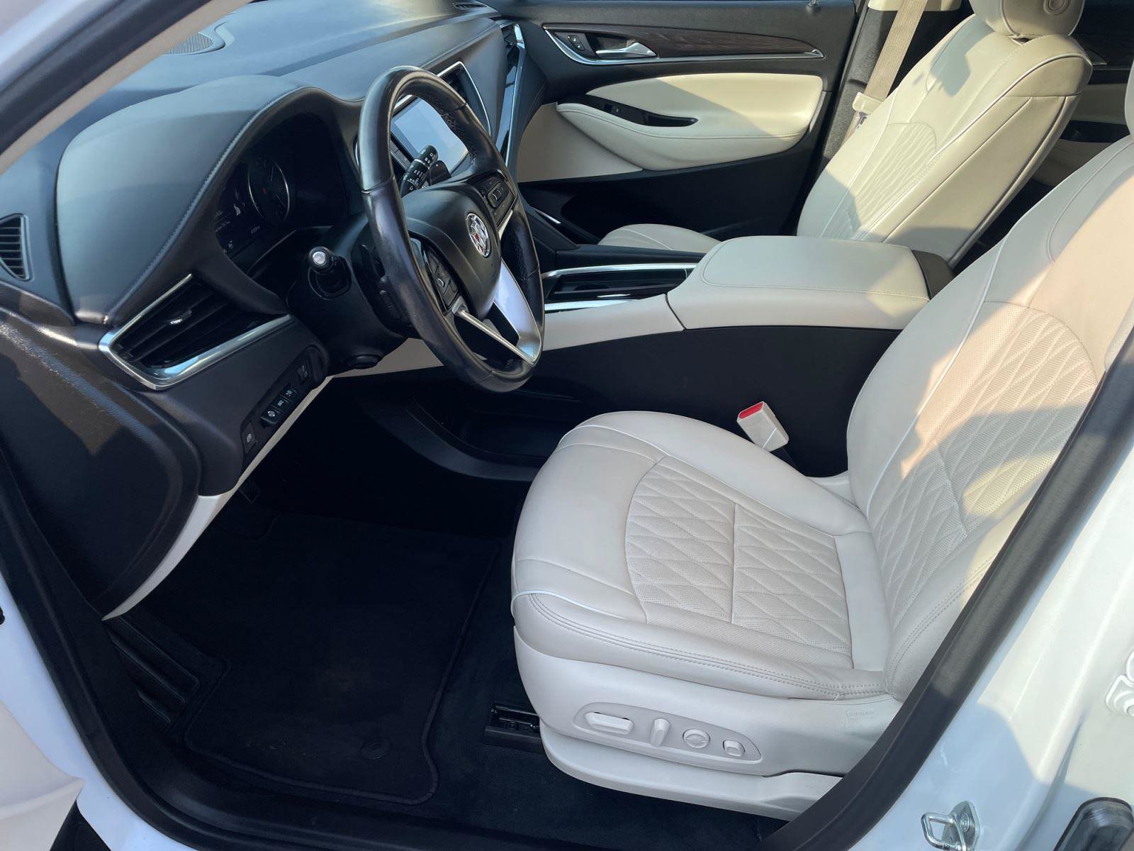 Used 2022 Buick Enclave Avenir w/ Avenir Technology Package AWD/4WD image 9