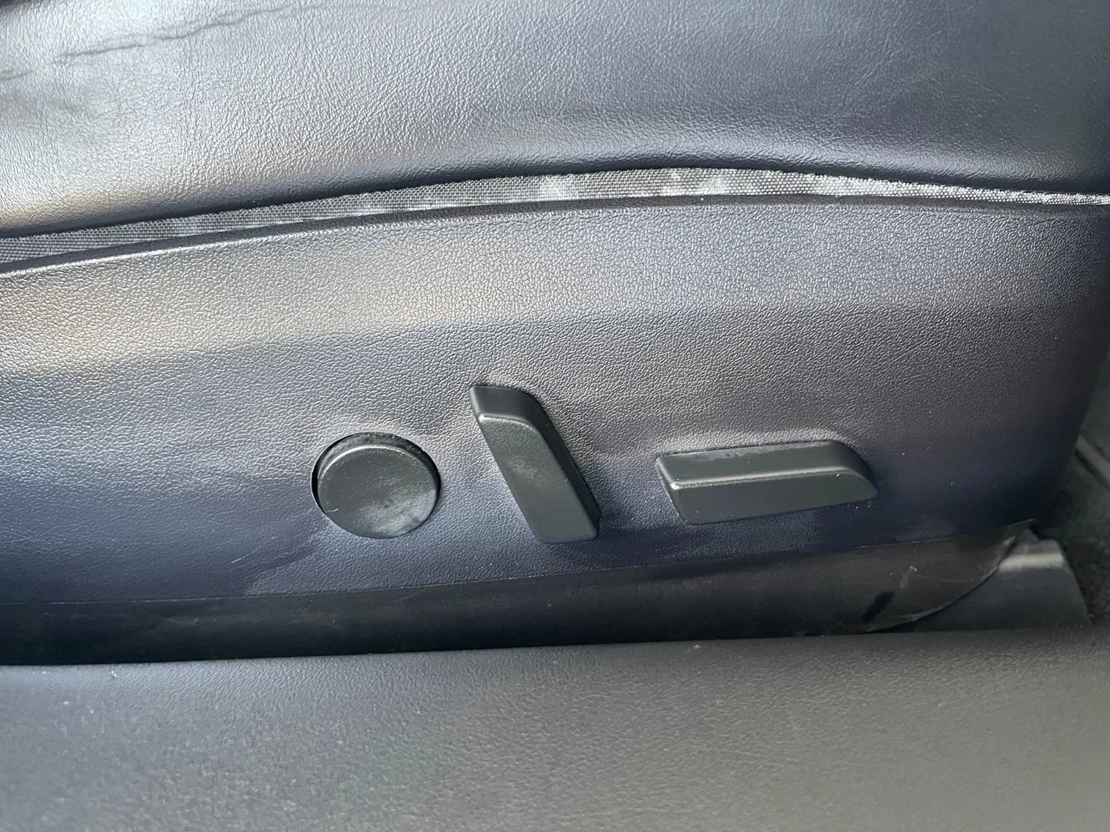 Used 2020 Tesla Model 3 Standard Range RWD image 40