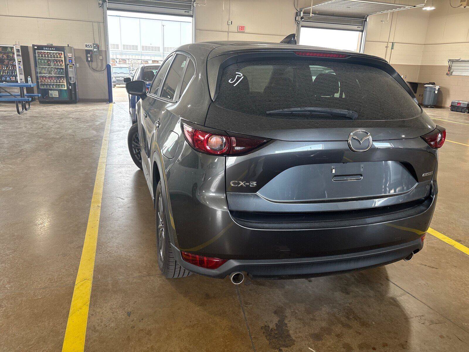 Used 2020 MAZDA CX-5 Touring FWD image 4