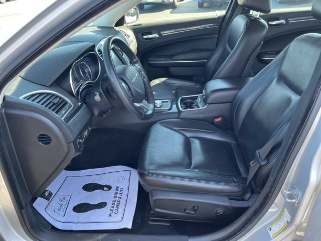 Used 2019 Chrysler 300 Touring L w/ Quick Order Package 22F RWD image 31
