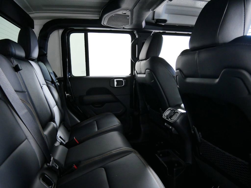 Certified 2024 Jeep Gladiator Sport w/ Premium Package image 26