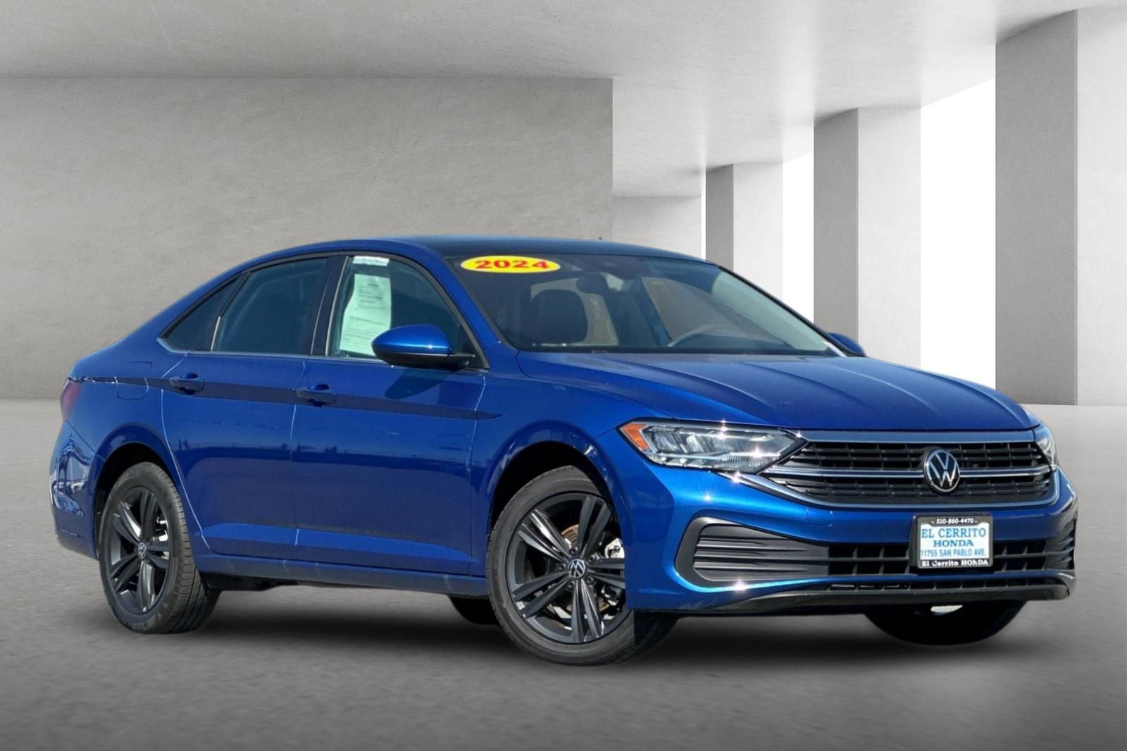 Used 2024 Volkswagen Jetta SE w/ Panoramic Sunroof Package image 1