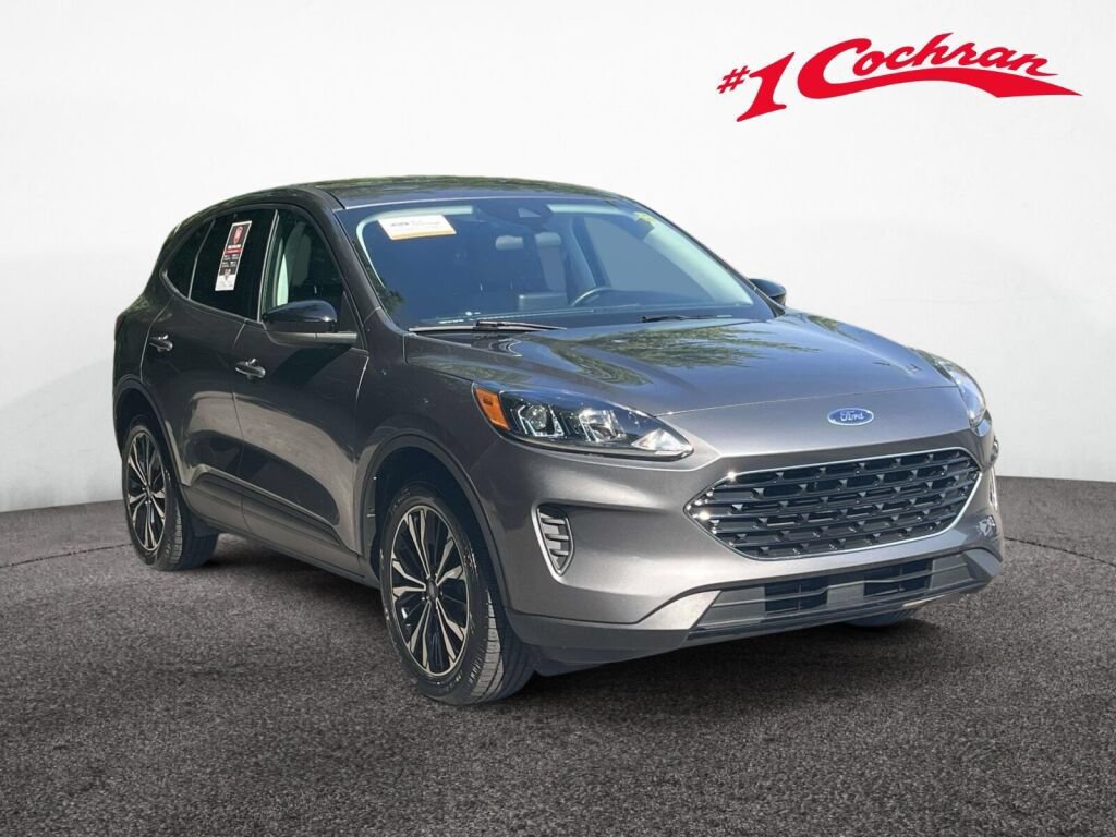 Used 2022 Ford Escape SE w/ SE Sport Appearance Package