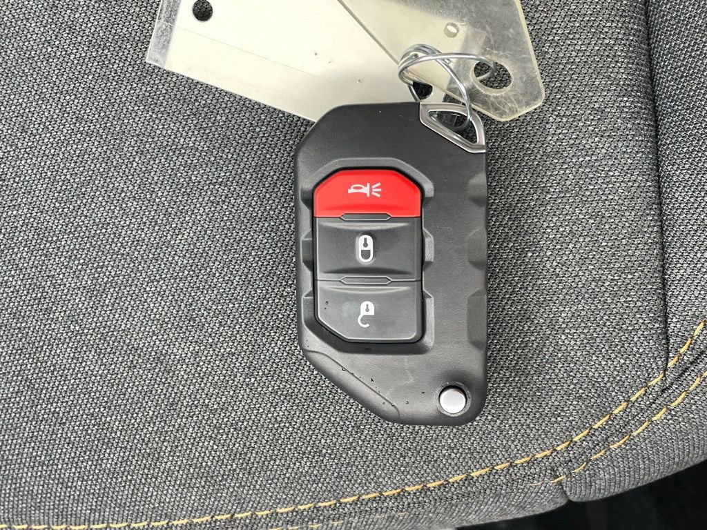 New 2025 Jeep Gladiator Sport AWD/4WD image 30