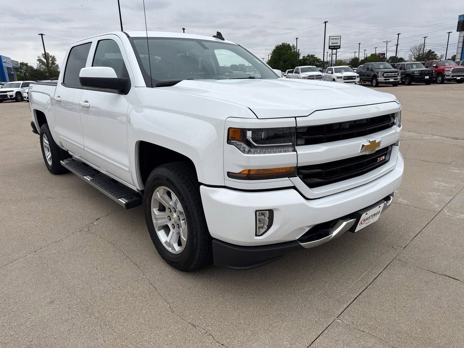 Used 2017 Chevrolet Silverado 1500 LT w/ All Star Edition AWD/4WD image 9