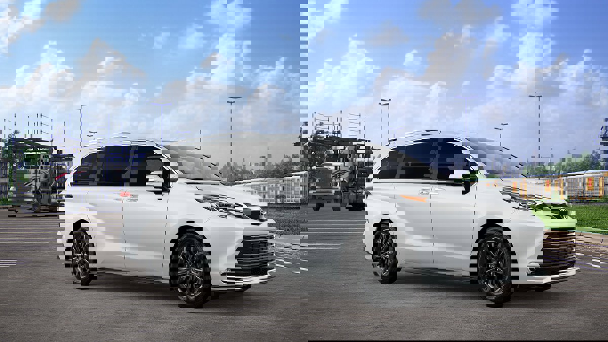 New 2026 Toyota Sienna Platinum AWD/4WD image 14