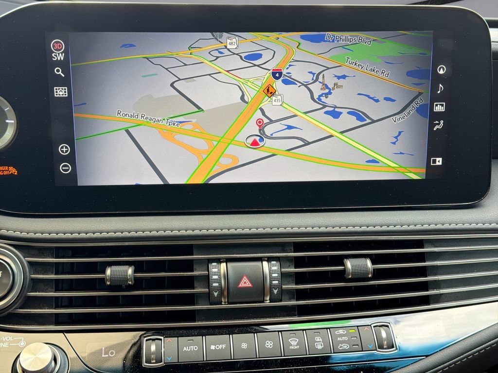 Certified 2022 Lexus LS 500 w/ Accessory Package (Z1) RWD image 22