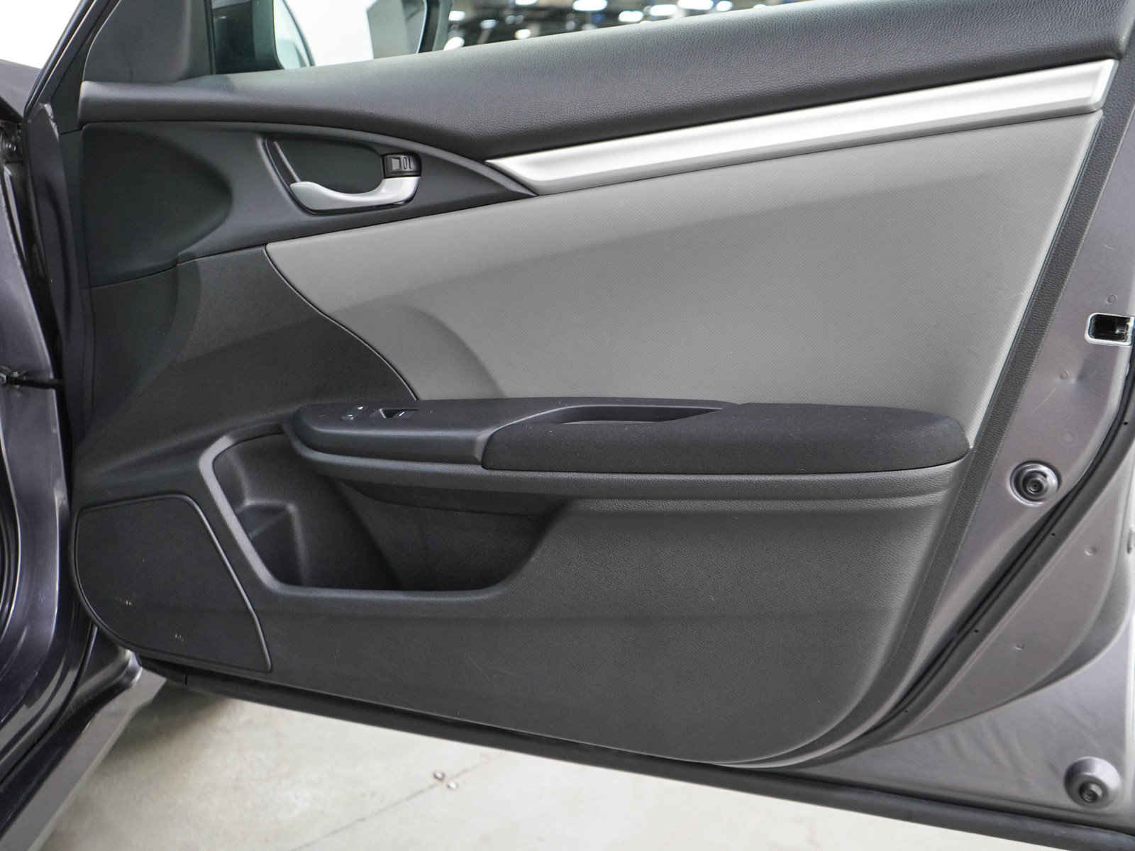 Used 2017 Honda Civic LX image 9