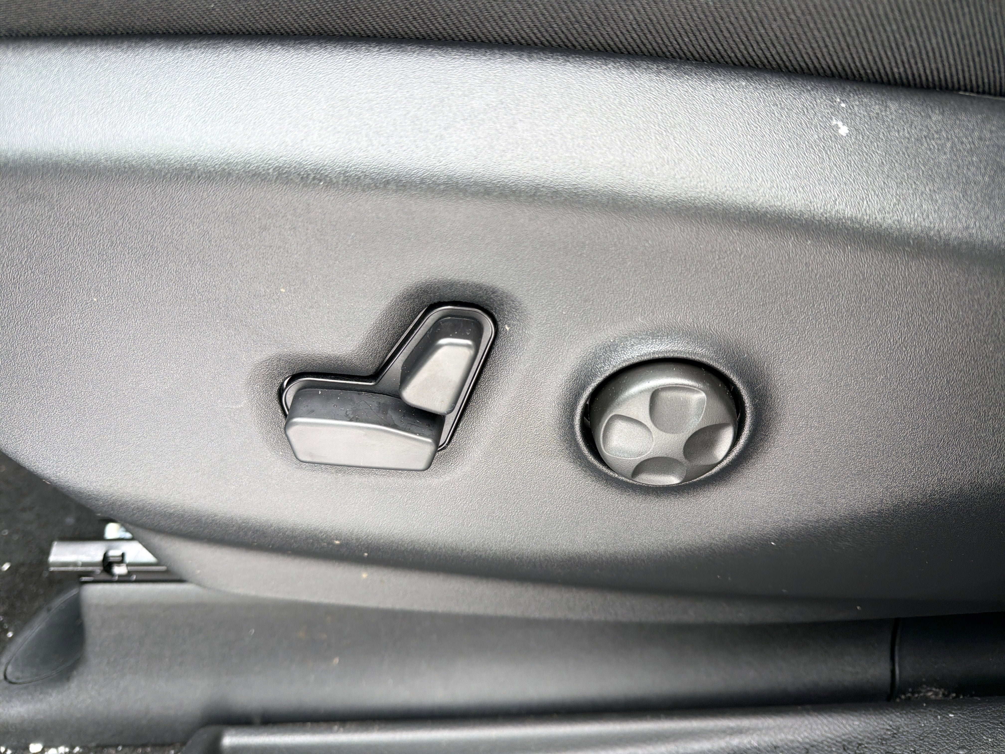 New 2026 Chrysler Pacifica Select image 10