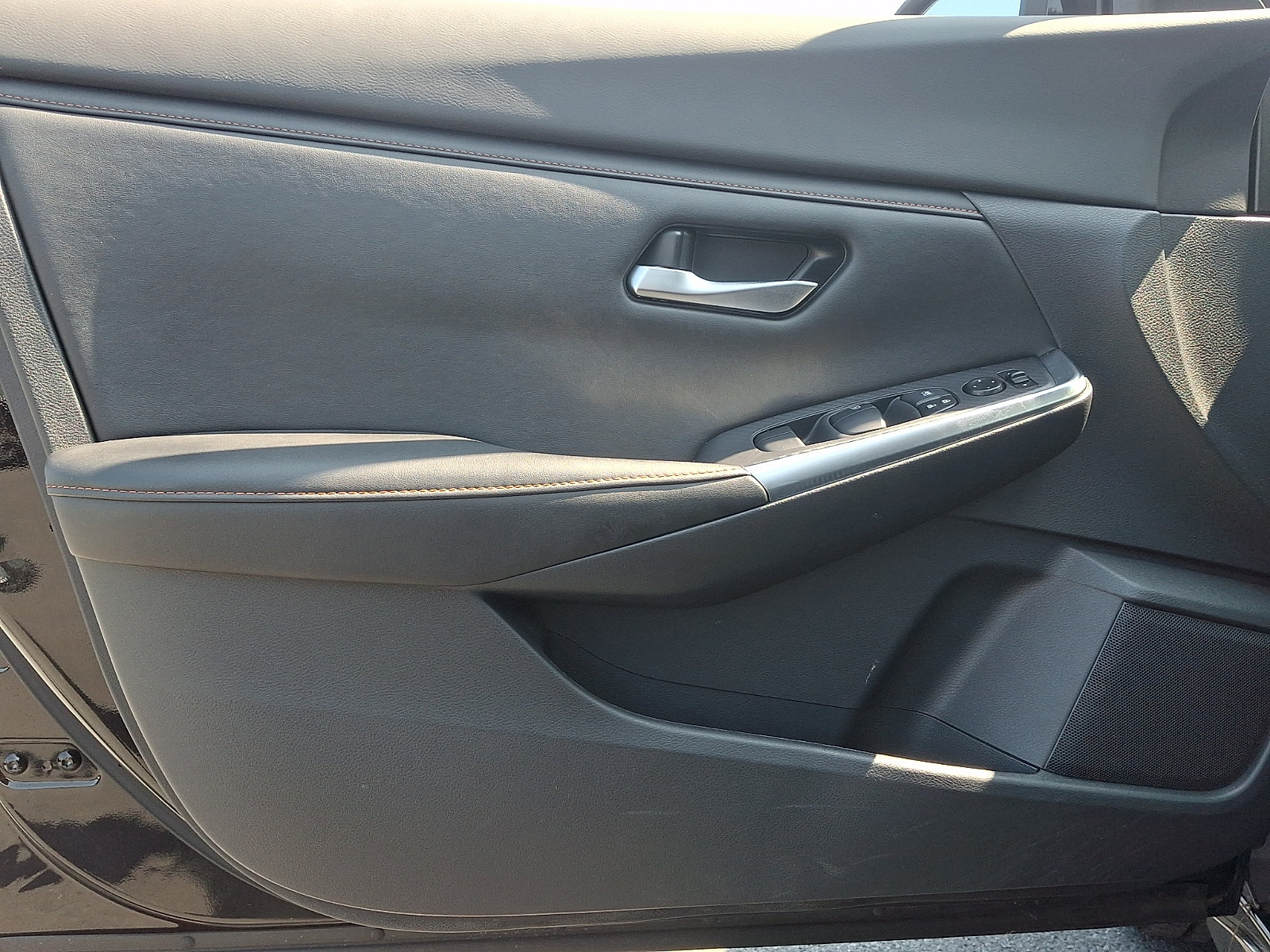 Certified 2023 Nissan Sentra SR w/ Midnight Edition Package FWD image 11