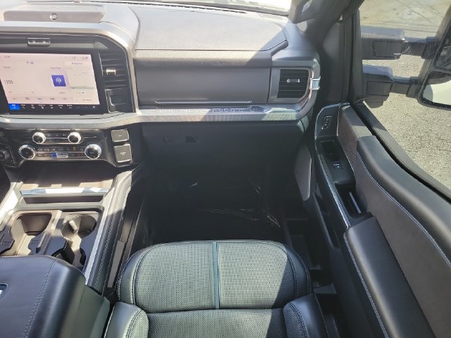 Certified 2025 Ford F250 Platinum AWD/4WD image 13