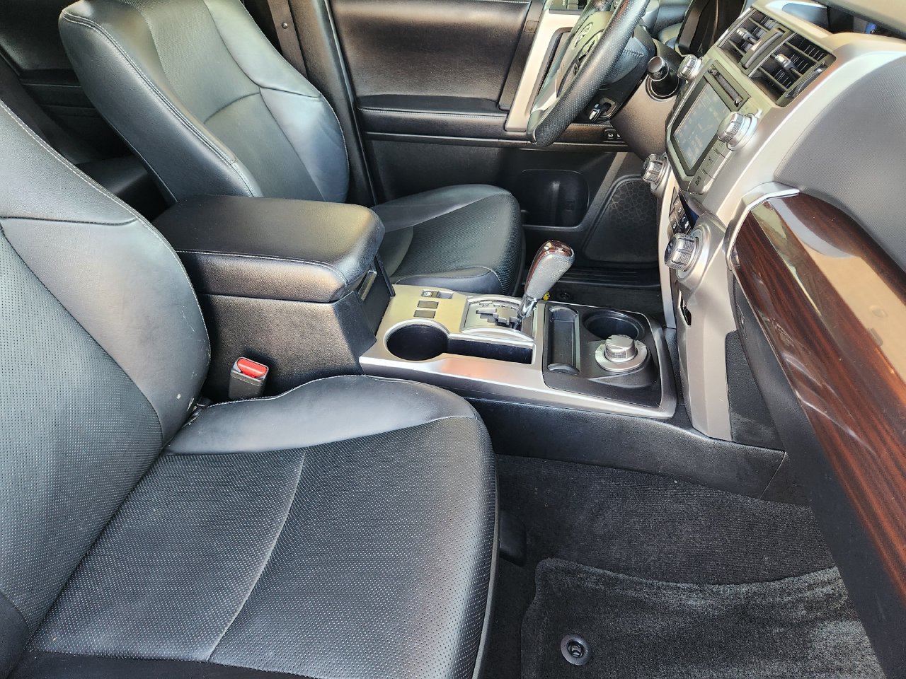 Used 2017 Toyota 4Runner Limited AWD/4WD image 13