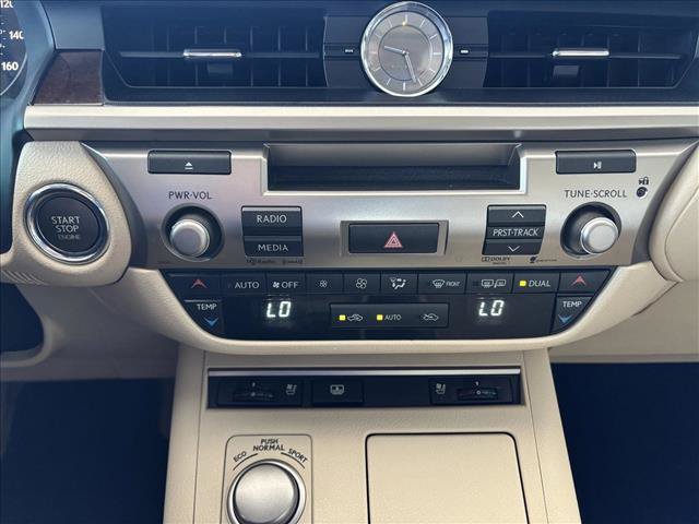 Used 2014 Lexus ES 350 w/ Luxury Package FWD image 17