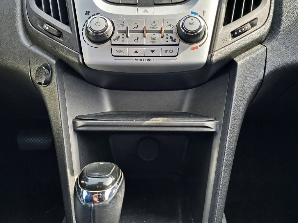 Used 2017 Chevrolet Equinox LT w/ Convenience Package image 39