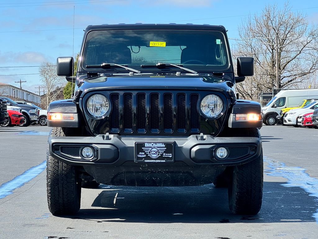 Used 2022 Jeep Wrangler Unlimited Sahara image 2