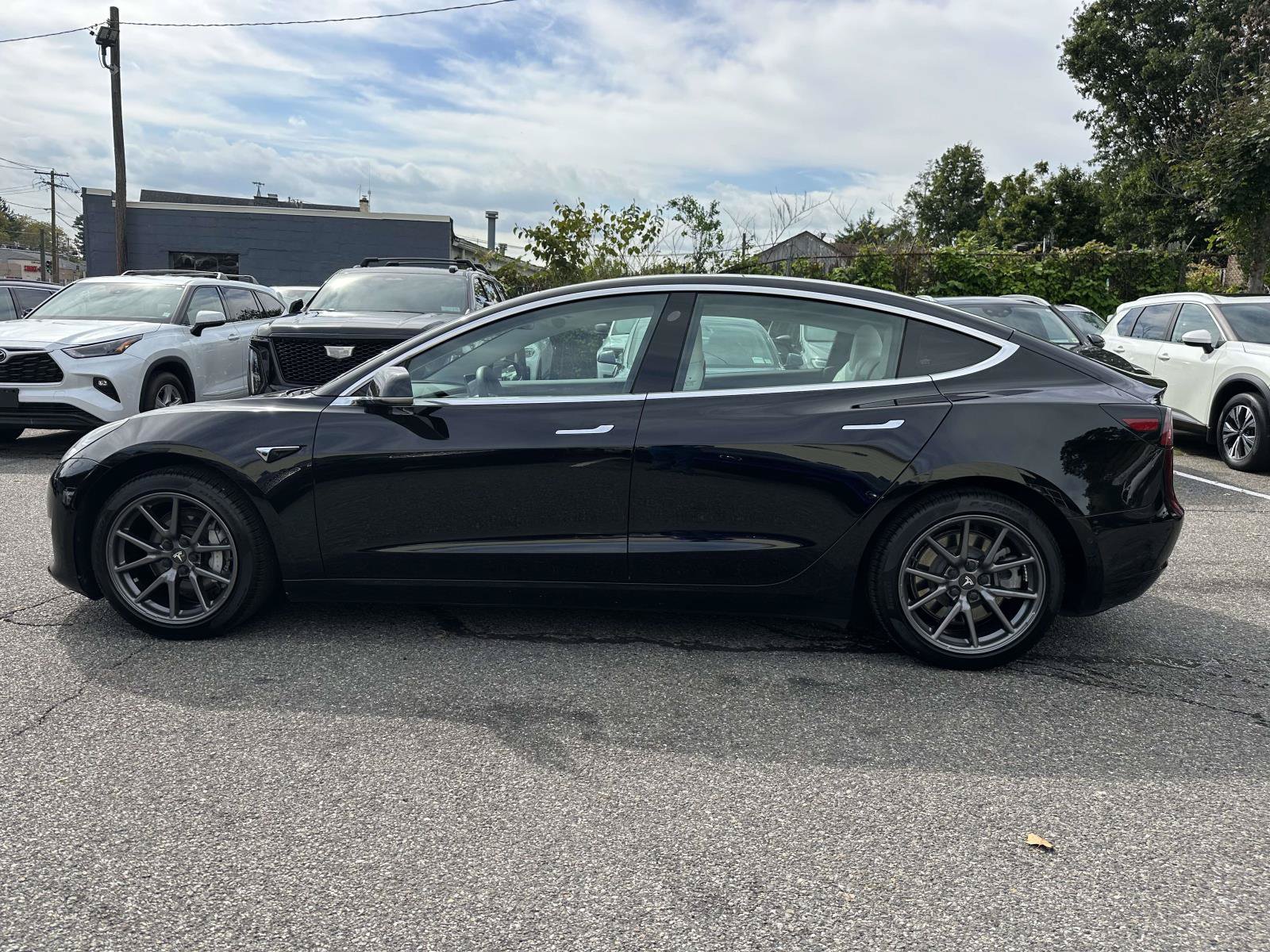 Used 2020 Tesla Model 3 Standard Range RWD image 6