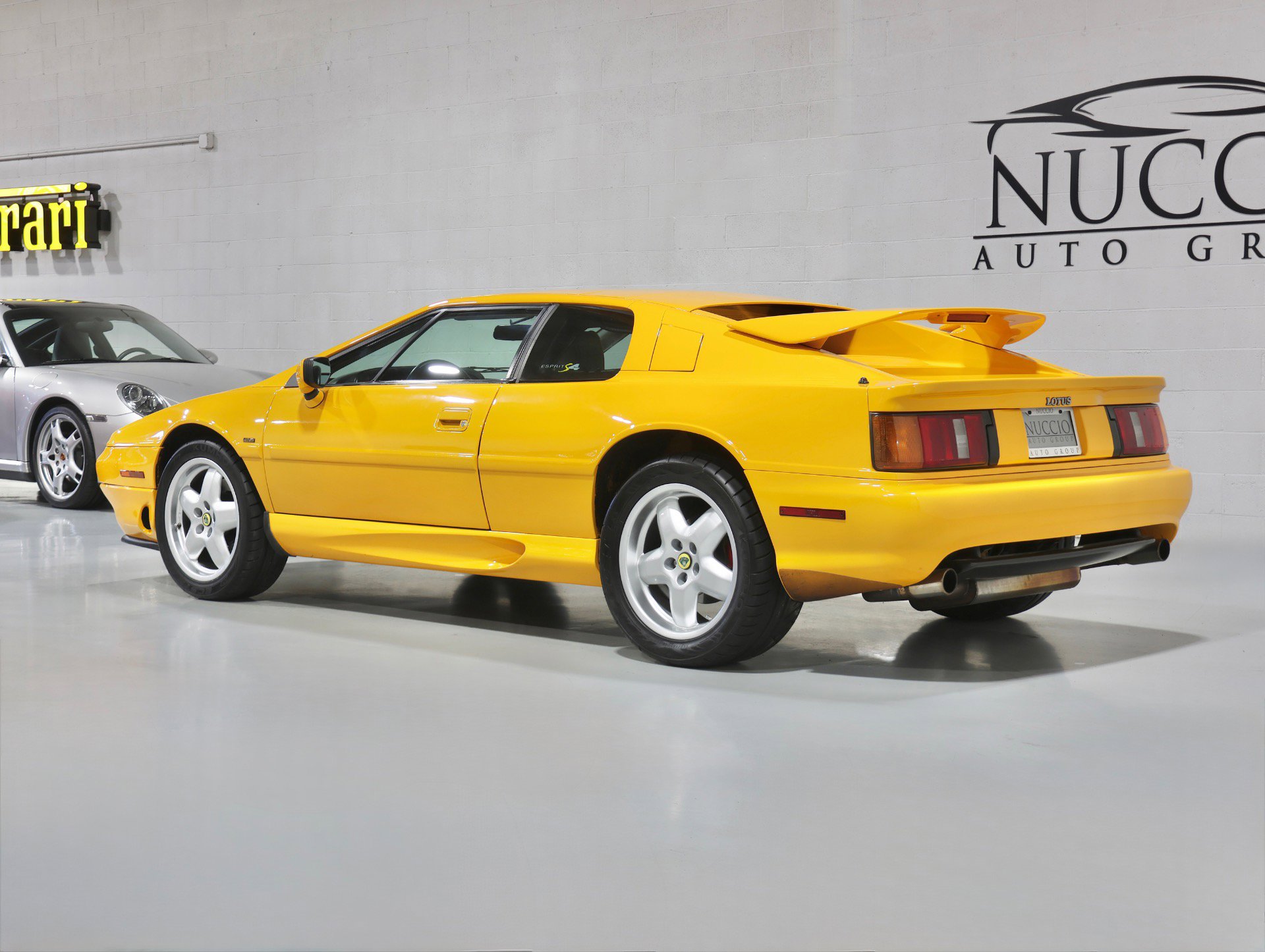 Used 1994 Lotus Esprit S4 image 7