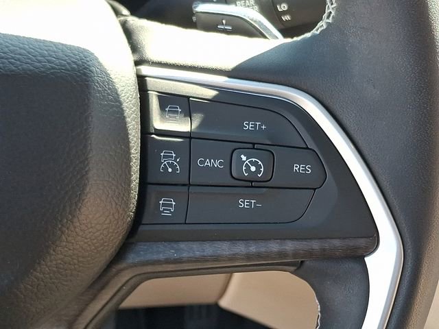 Used 2023 Jeep Grand Cherokee L Limited w/ Luxury Tech Group II AWD/4WD image 24