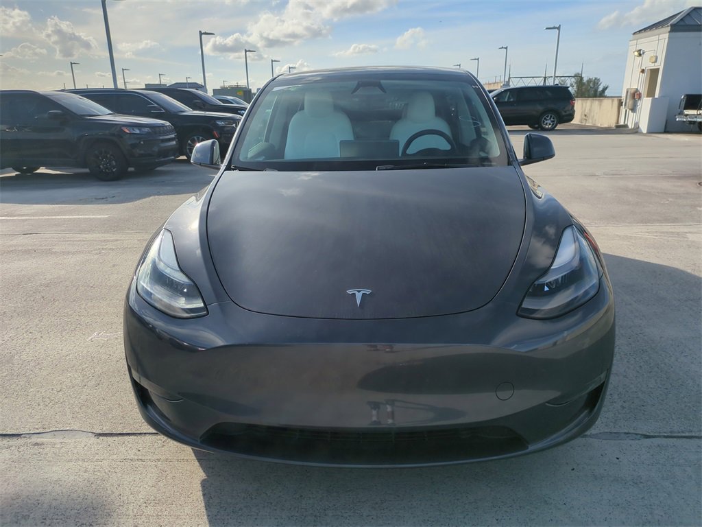 Used 2023 Tesla Model Y Performance image 3