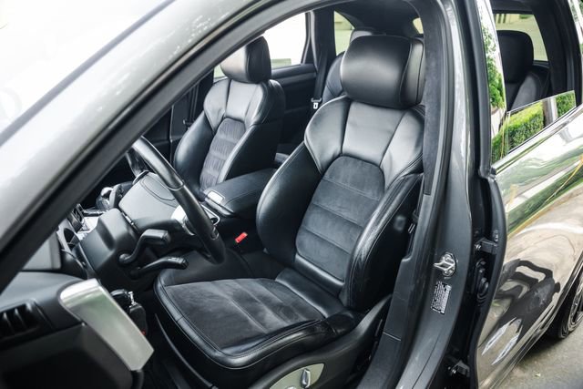 Used 2013 Porsche Cayenne GTS AWD/4WD image 4