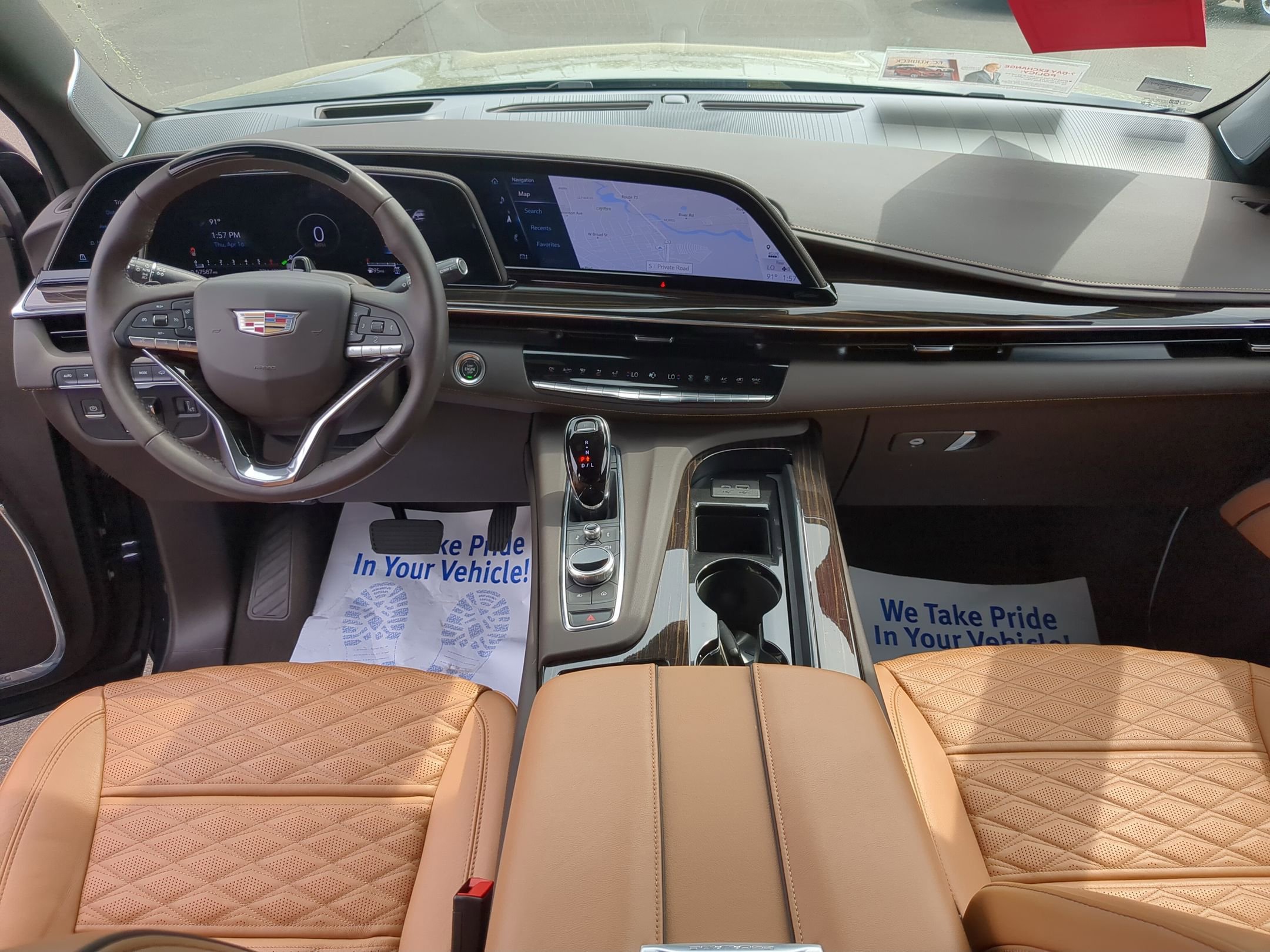 Certified 2022 Cadillac Escalade Premium Luxury w/ Performance Package AWD/4WD image 19