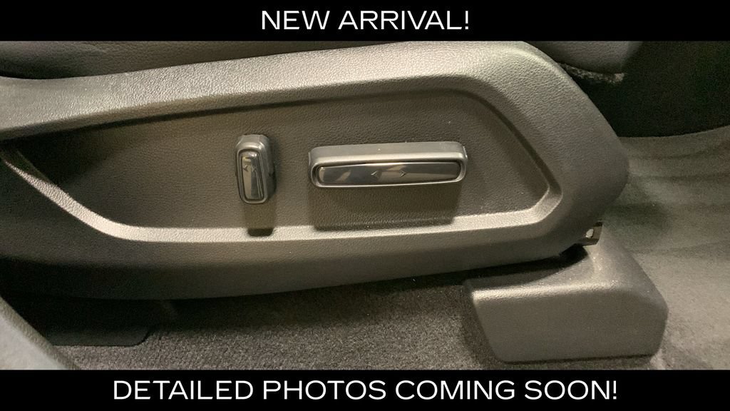 Used 2025 Honda Pilot Elite image 12