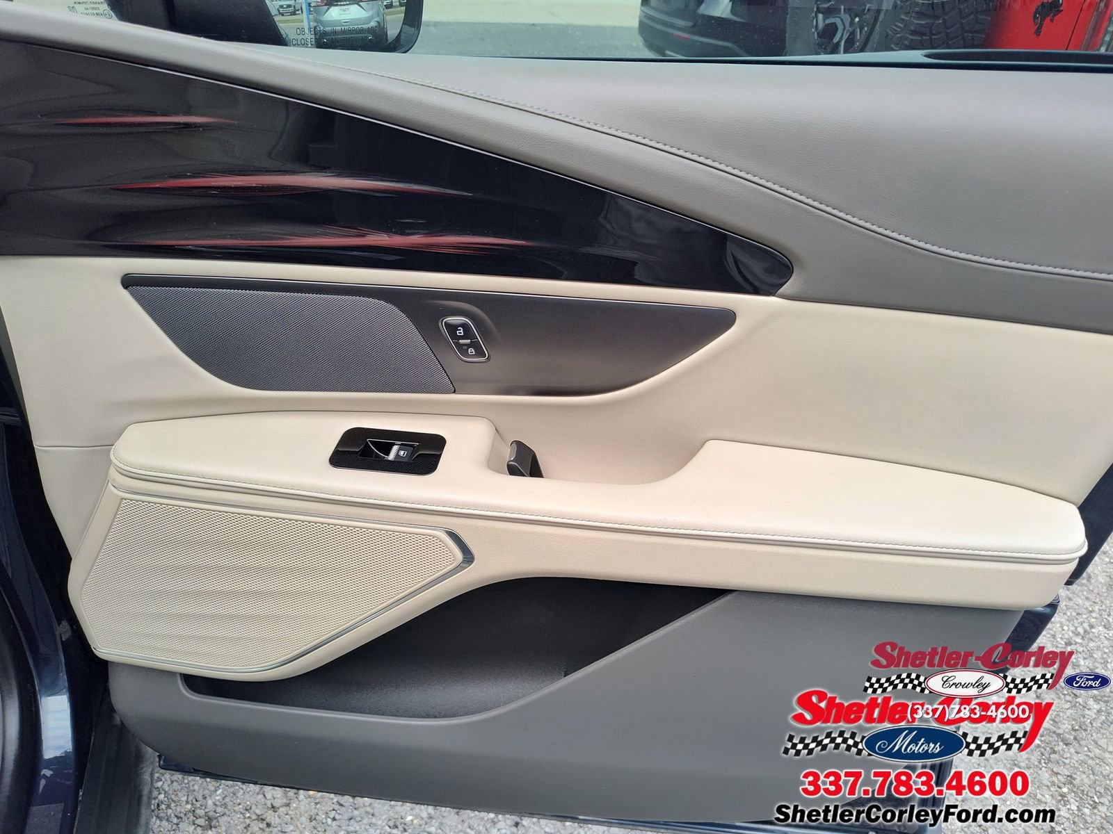 Used 2024 Lincoln Nautilus Premier image 27