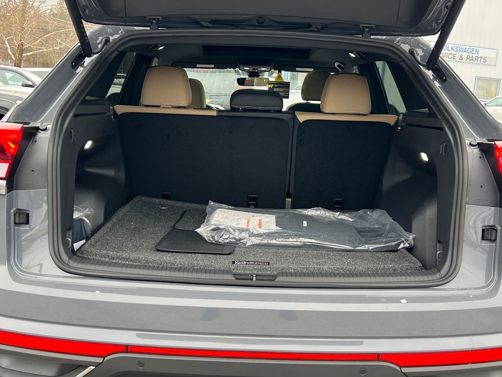 New 2026 Volkswagen Atlas Cross Sport SE image 15