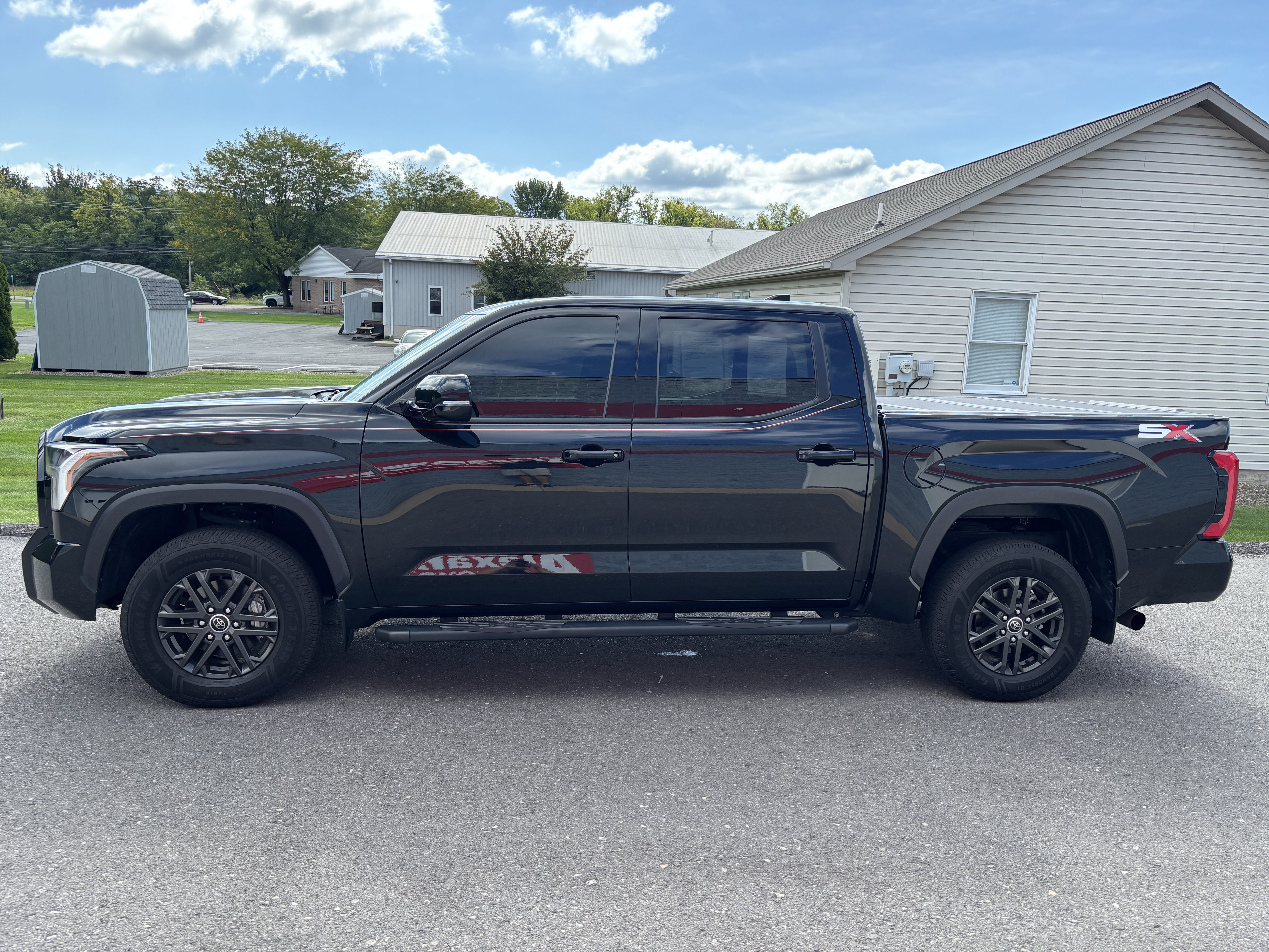 Used 2023 Toyota Tundra SR5 w/ SR5 Convenience Package AWD/4WD image 6