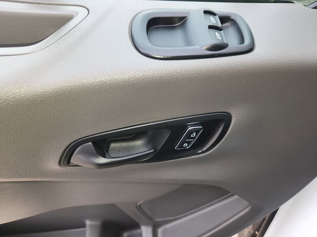 Used 2025 Ford Transit 350 XLT image 31