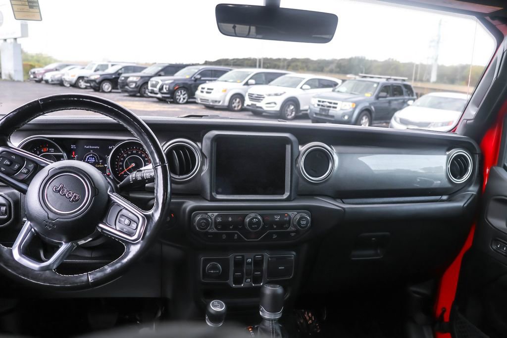 Used 2020 Jeep Wrangler Unlimited Sahara w/ Uconnect 4C Nav & Sound Group image 28