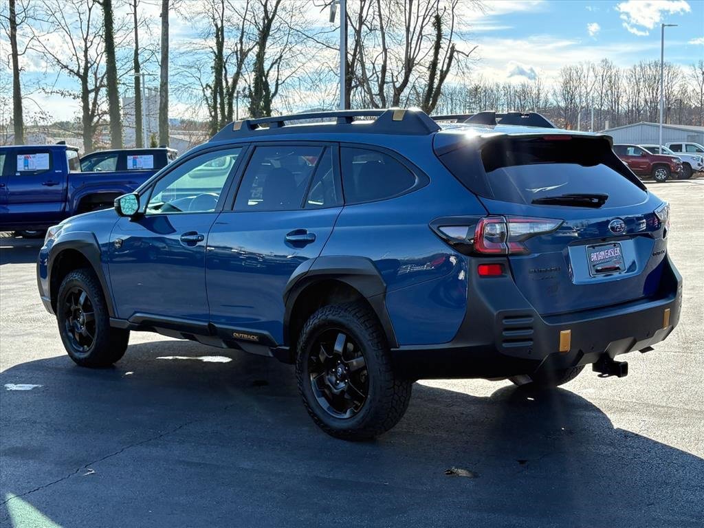 Used 2022 Subaru Outback Wilderness image 27