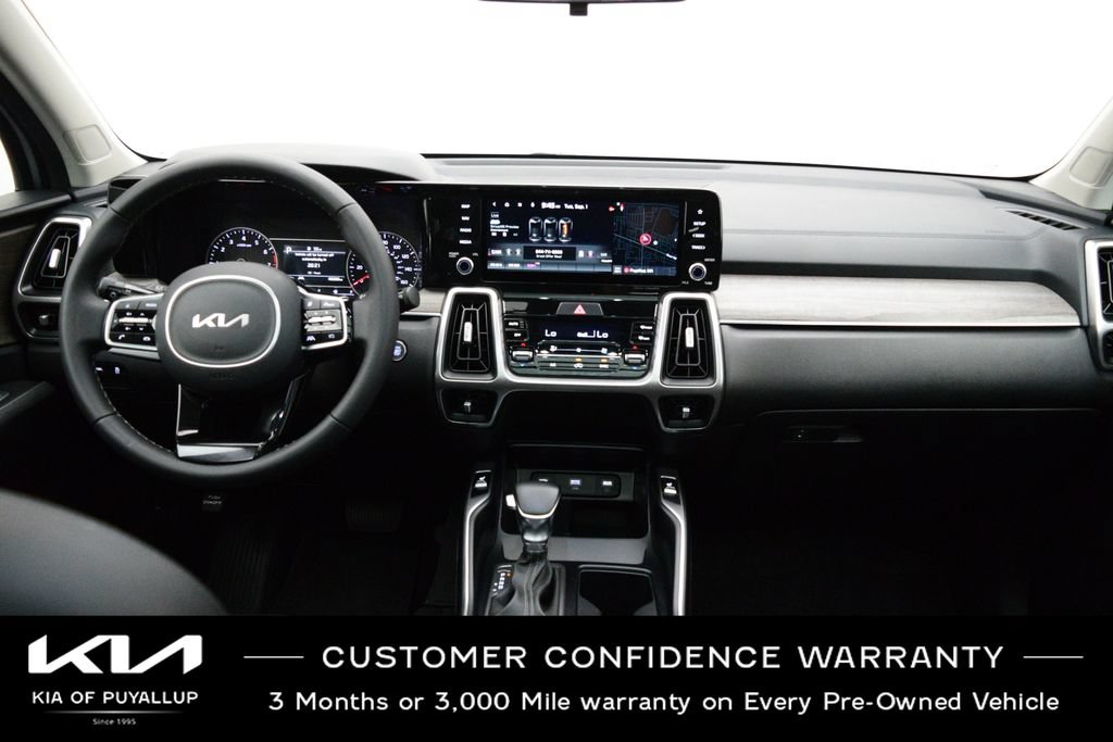 Certified 2022 Kia Sorento S w/ Panoramic Sunroof Package AWD/4WD image 18