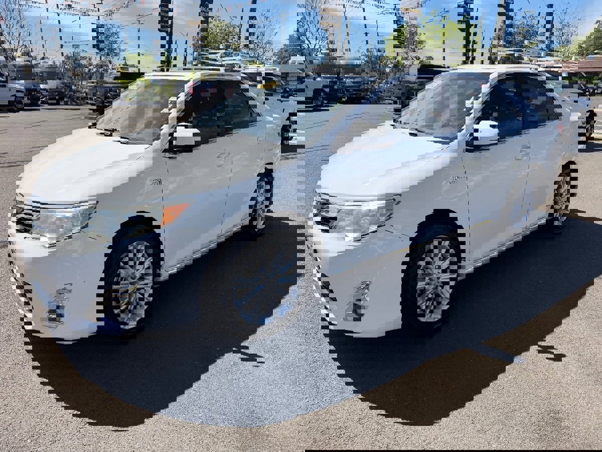 Used 2012 Toyota Camry XLE w/ Leather Pkg image 3