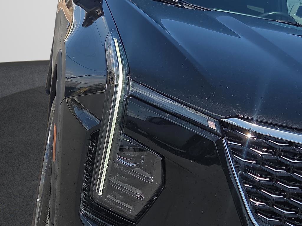Used 2025 Cadillac XT4 Premium Luxury FWD image 18