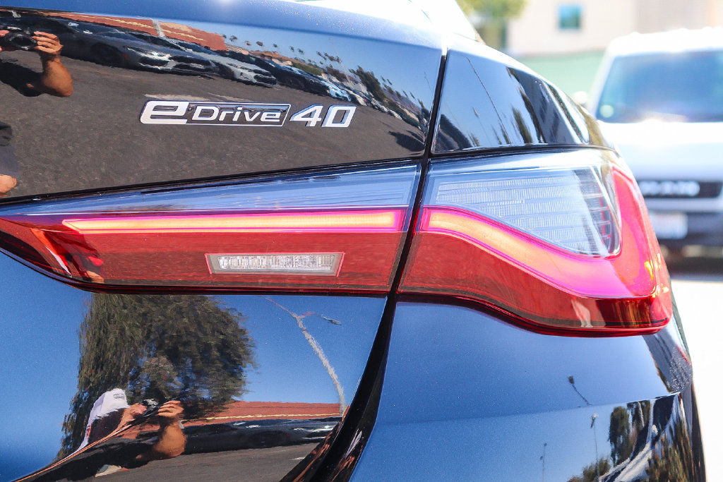 Certified 2023 BMW i4 eDrive40 w/ M Sport Package RWD image 7