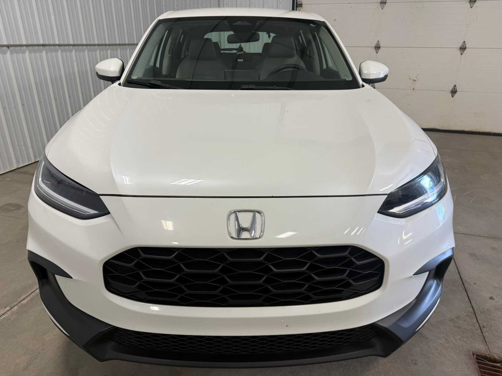Used 2023 Honda HR-V LX image 3