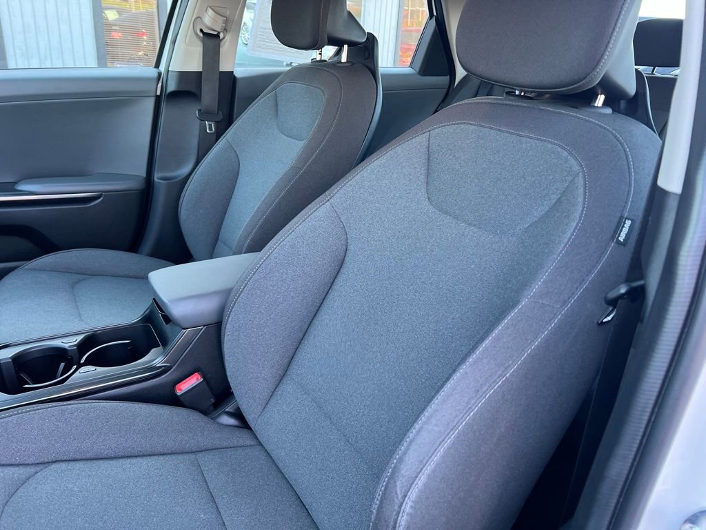 Used 2025 Kia K4 LXS image 10