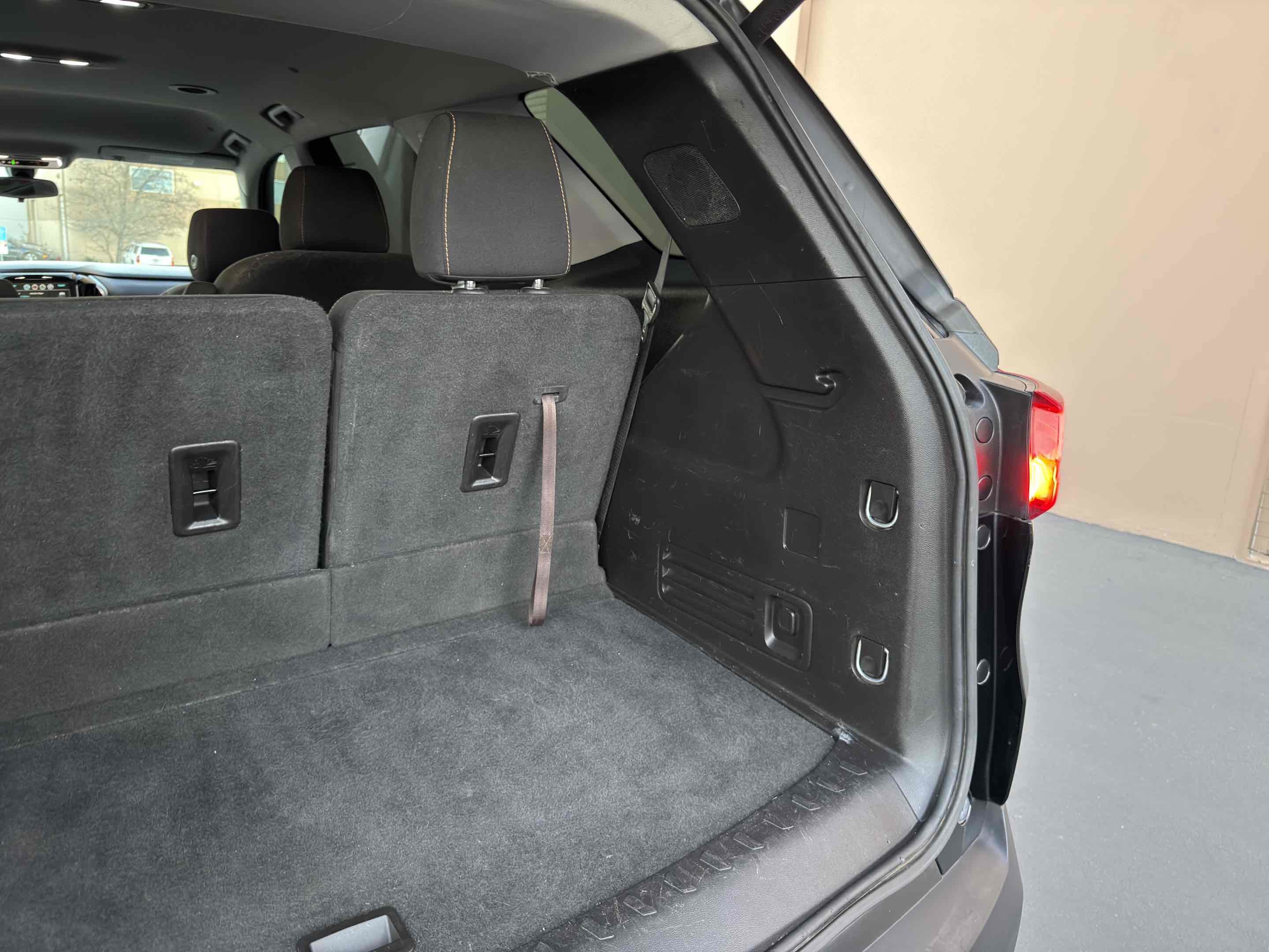 Used 2019 Chevrolet Traverse LT image 57