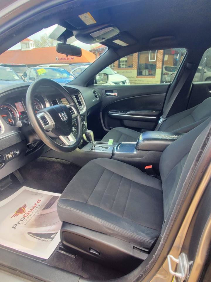 Used 2011 Dodge Charger SE RWD image 12