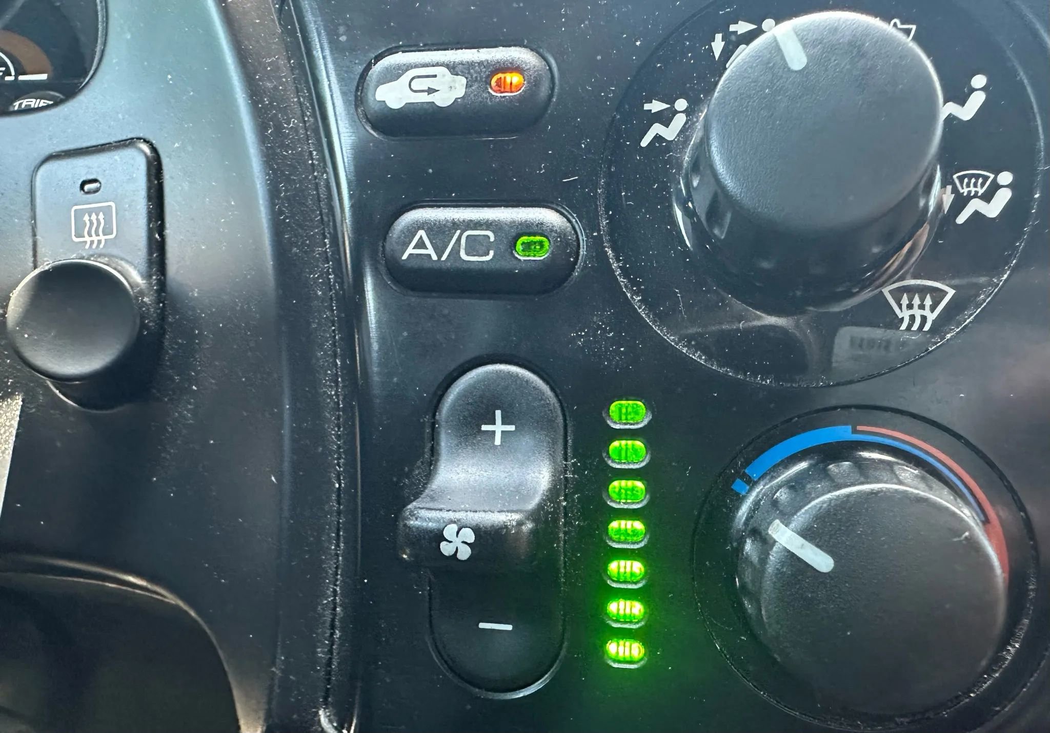 Used 2005 Honda S2000 image 20