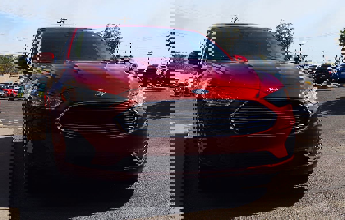 Used 2019 Ford Fusion SE image 18