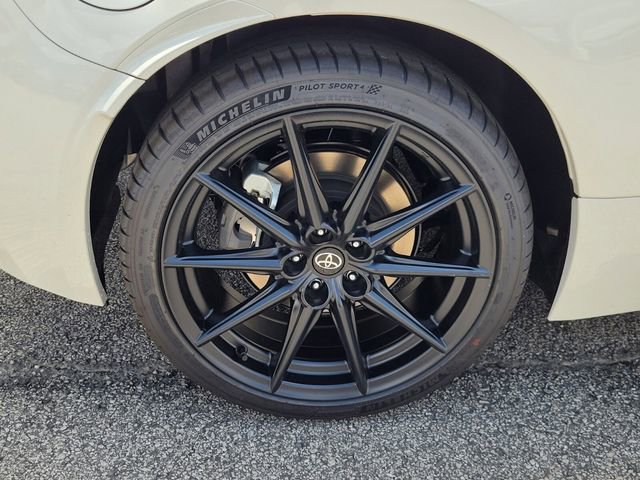 New 2025 Toyota GR86 Premium image 10