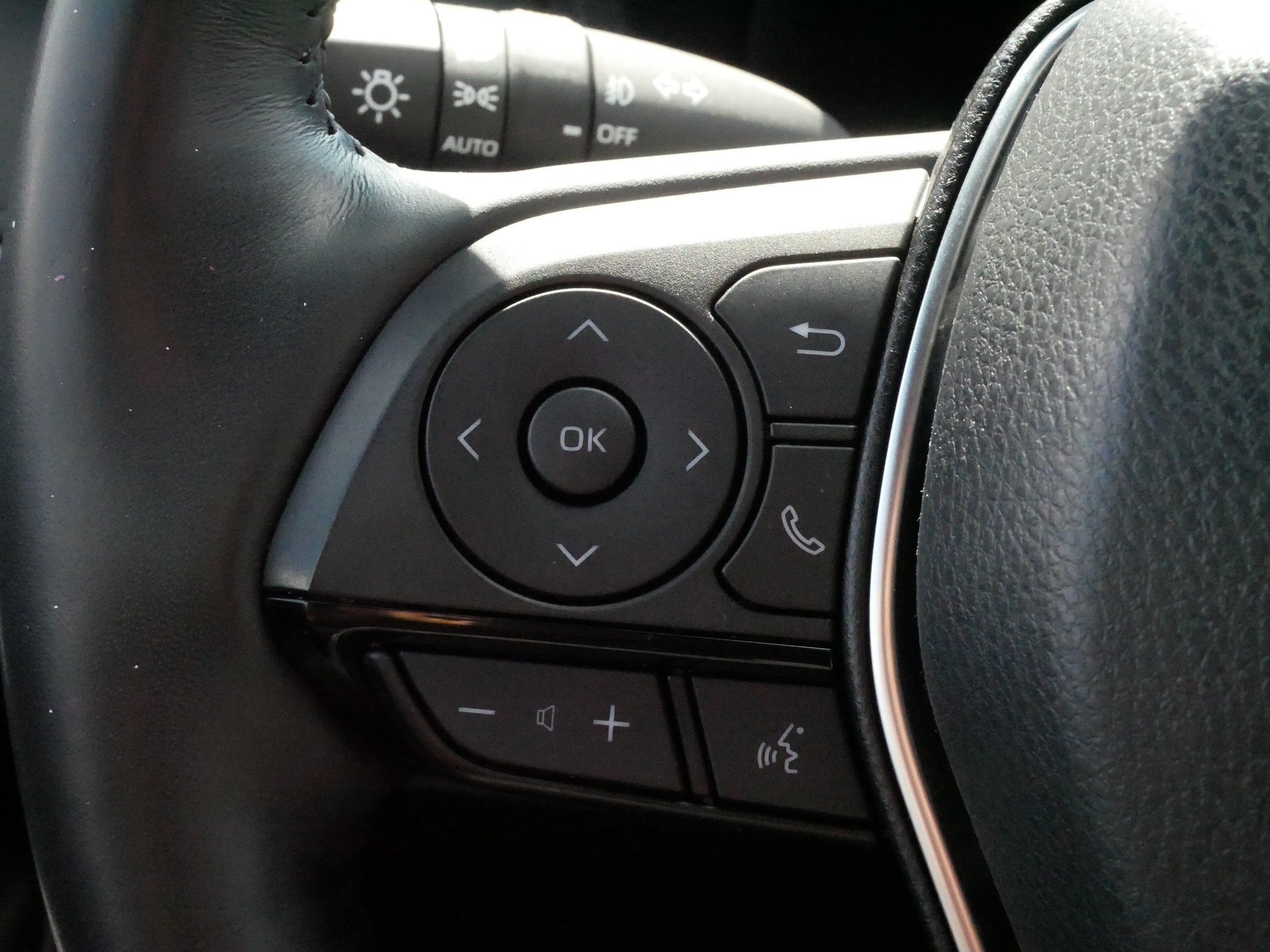 Certified 2024 Toyota Venza Limited AWD/4WD image 26