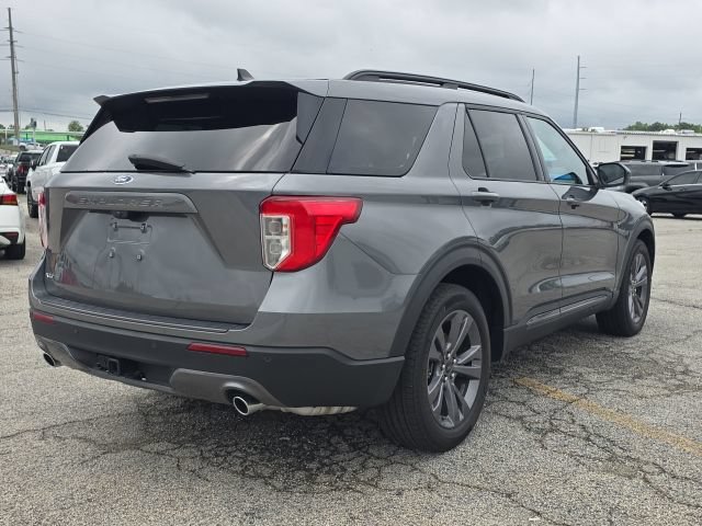 Used 2023 Ford Explorer XLT w/ Equipment Group 202A RWD image 5